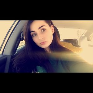 Meet your Posher, Sydnee